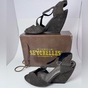 Seychelles Adios Amigo gray suede leather wedge with t-strap S10